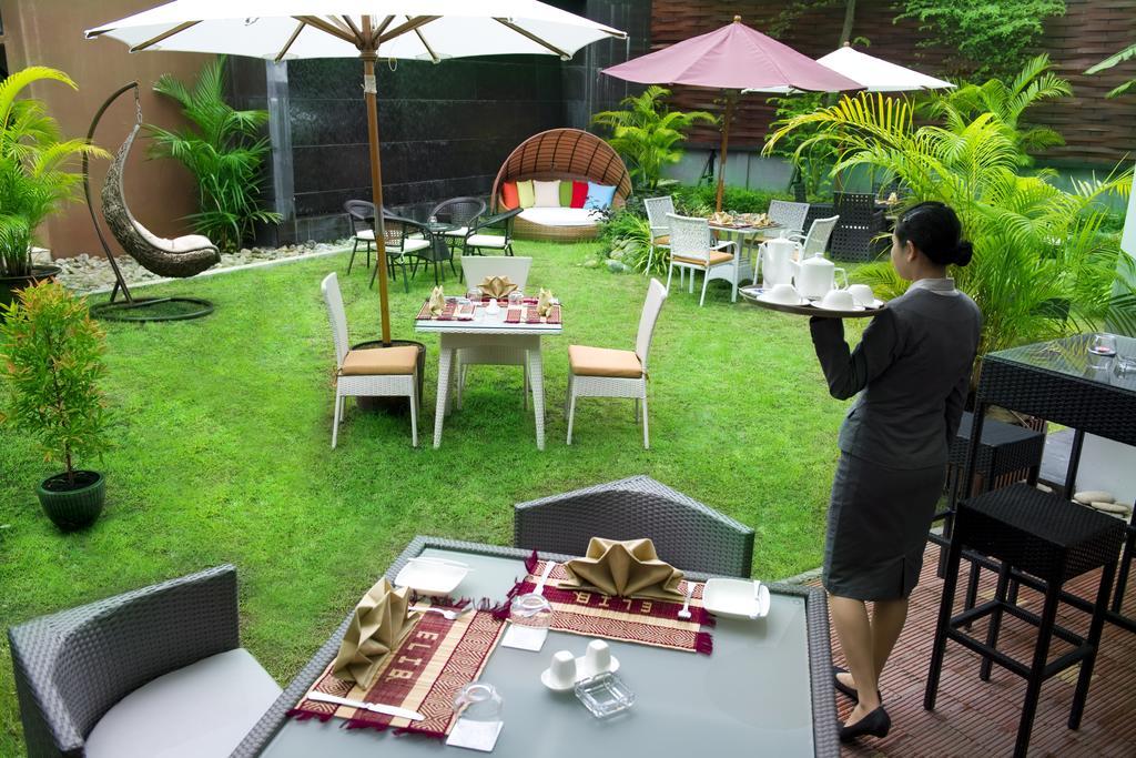 Avenue 64 Hotel Yangon Exteriör bild