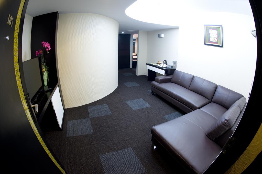 Avenue 64 Hotel Yangon Rum bild